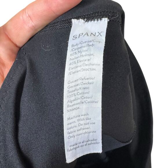 Spanx Booty Boost Active 50107 Blue Digital Camo Print High Waist Crop Leggings - Picture 8 of 9